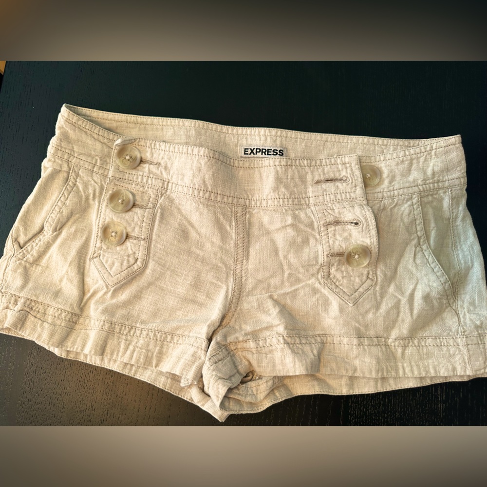 Express Shorts SZ 2